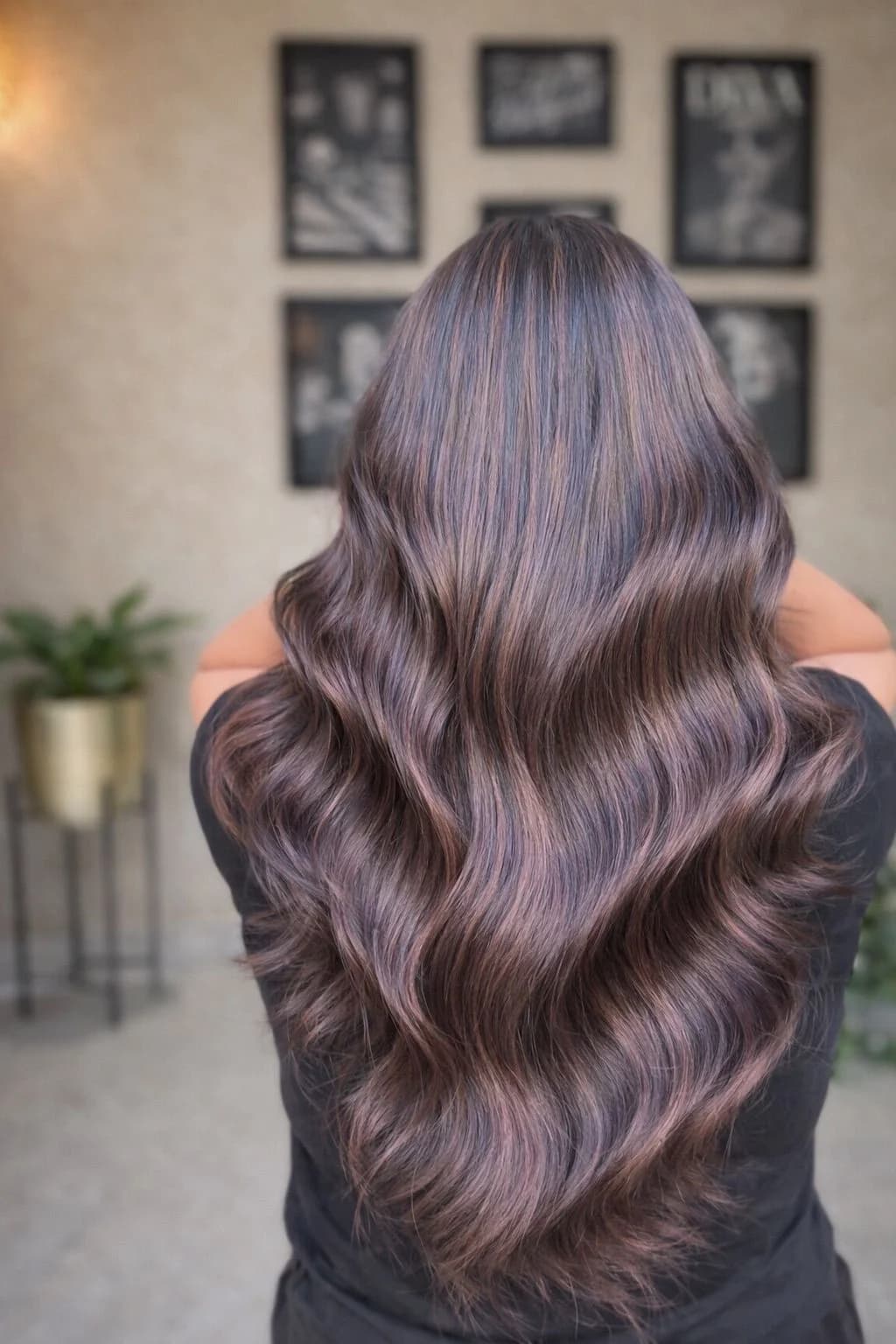 Dark brown wavy highlights